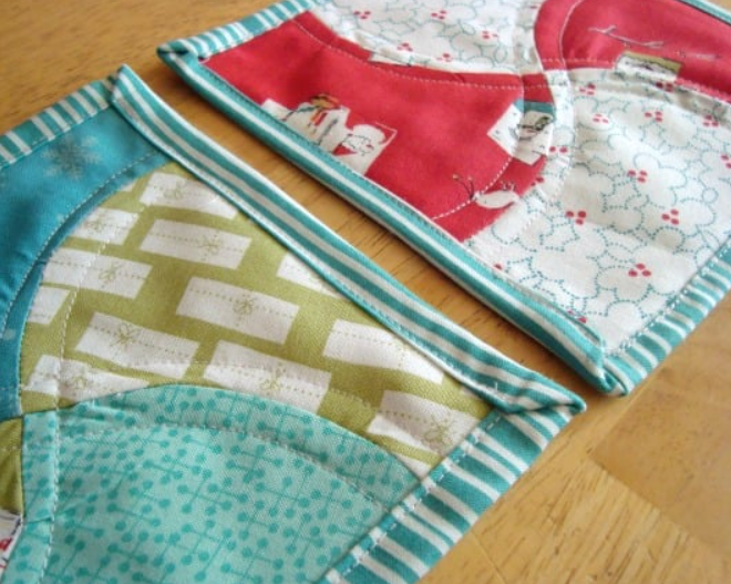 Apple Core Mug Rug - pdf tutorial