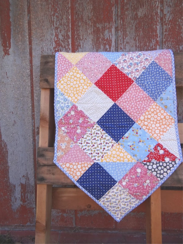 The Disappearing Quilt Blocks & Patterns e-book will show you how to have some fun with basic and simple quilt blocks! 
